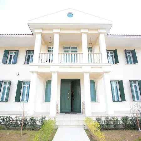 Luxury Mansion Villa Larnaca